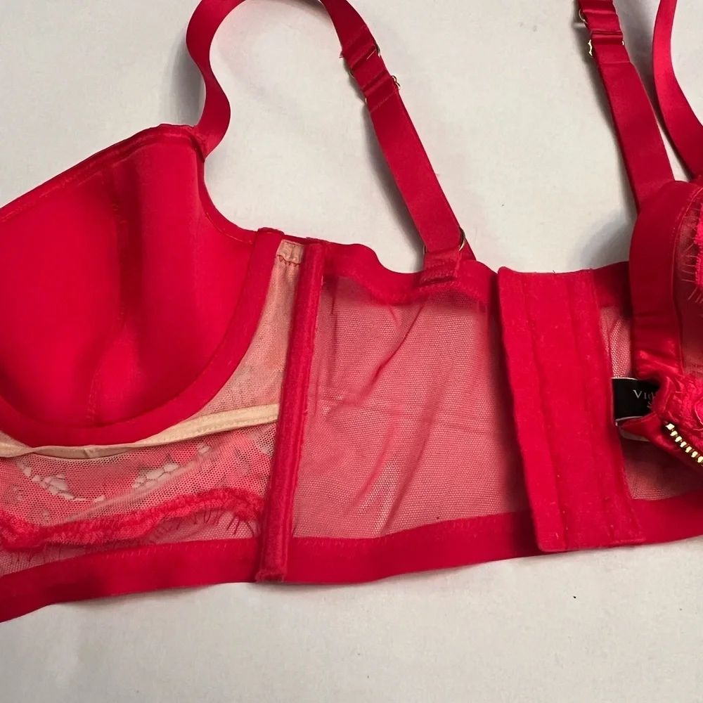 VICTORIA’S SECRET RED LACE LINED DEMI CORSET BRA SIZE 32D